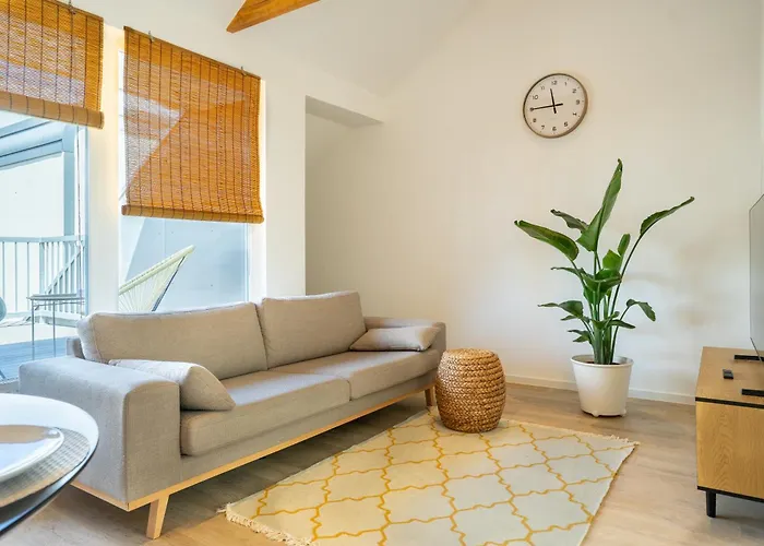 3-zimmer-wohnung In Am Flughafen Apartament