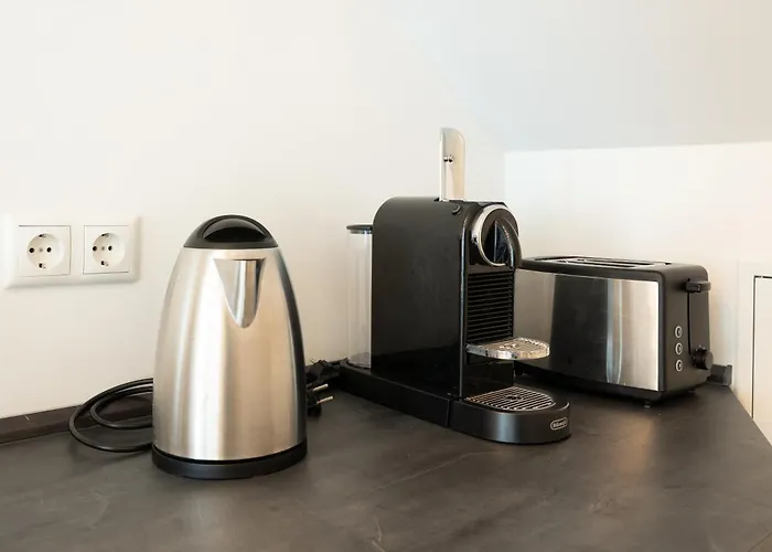 Apartament 3-zimmer-wohnung In Am Flughafen