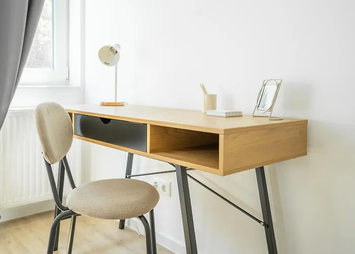 3-zimmer-wohnung In Am Flughafen Apartament